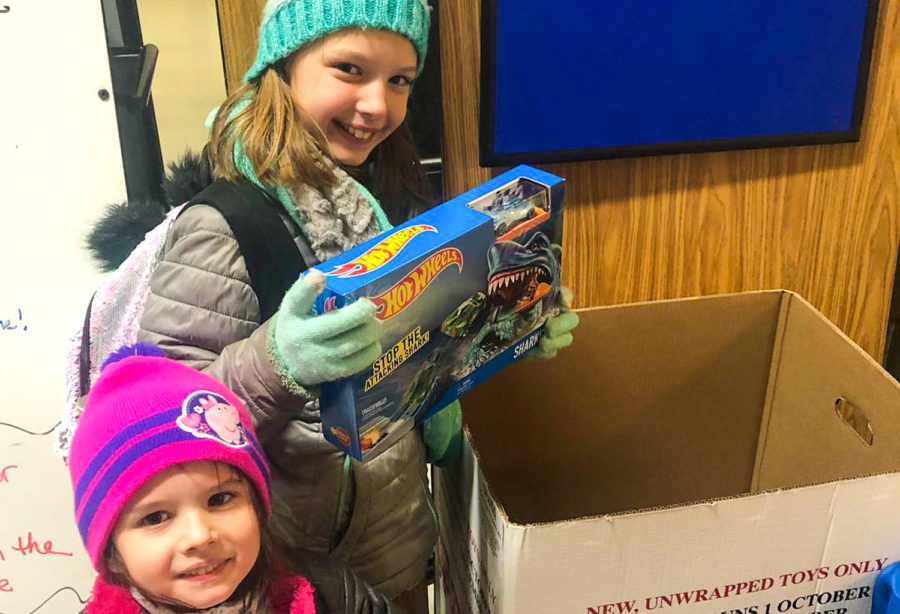 Children picking outs toys for the Toys for Tots founcation